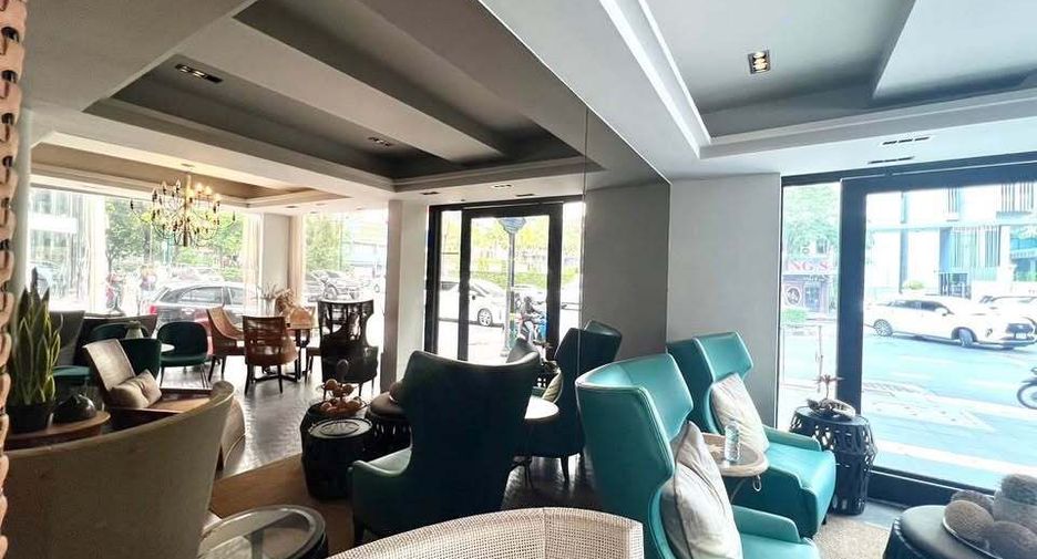 For rent 1 bed retail Space in Khlong Toei, Bangkok