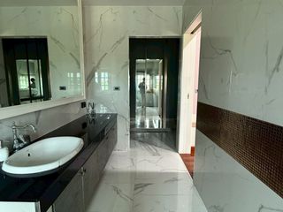 For sale and for rent 4 bedrooms house in Lak Si, Bangkok