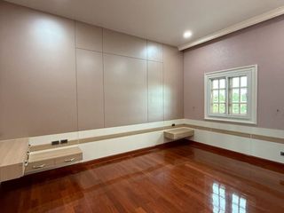For sale and for rent 4 bedrooms house in Lak Si, Bangkok