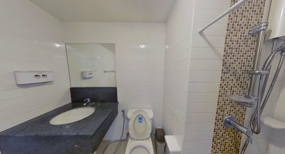 À vendre studio condo à Phasi Charoen, Bangkok