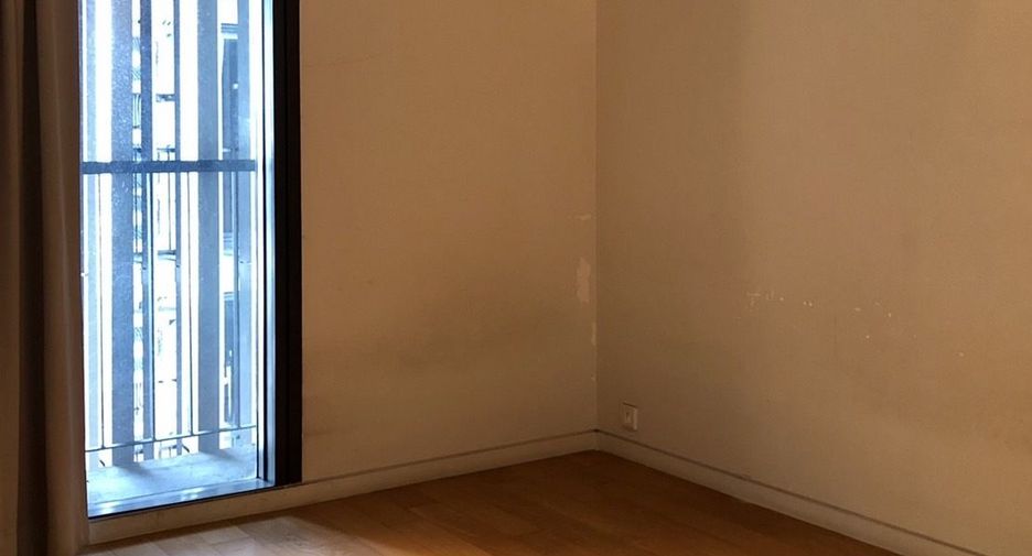 For rent 2 bedrooms condo in Sathon, Bangkok