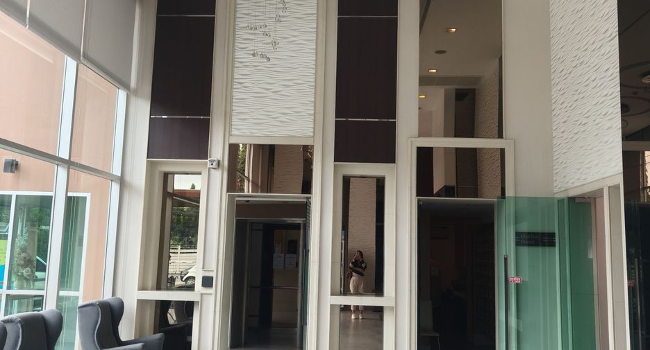 For sale 1 bed condo in Phaya Thai, Bangkok