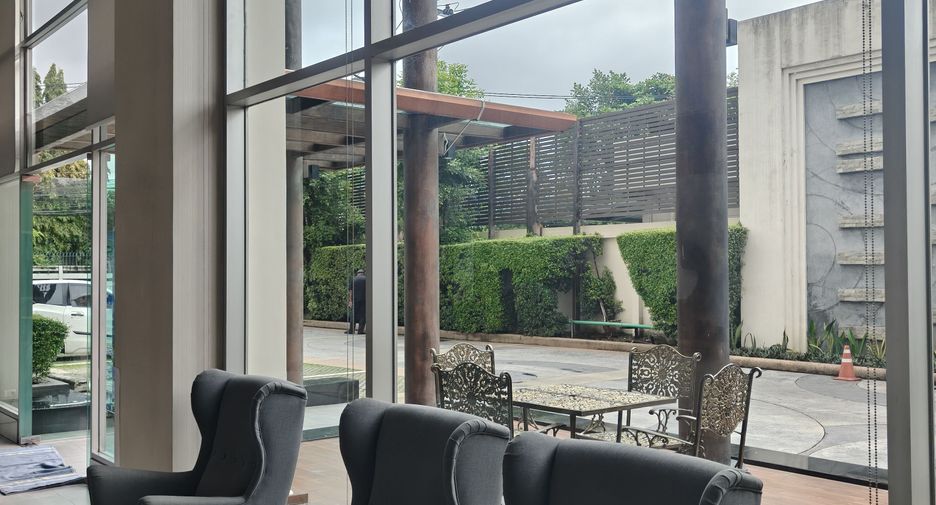 For sale 1 bed condo in Phaya Thai, Bangkok