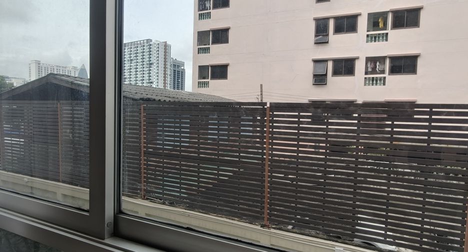For sale 1 bed condo in Phaya Thai, Bangkok