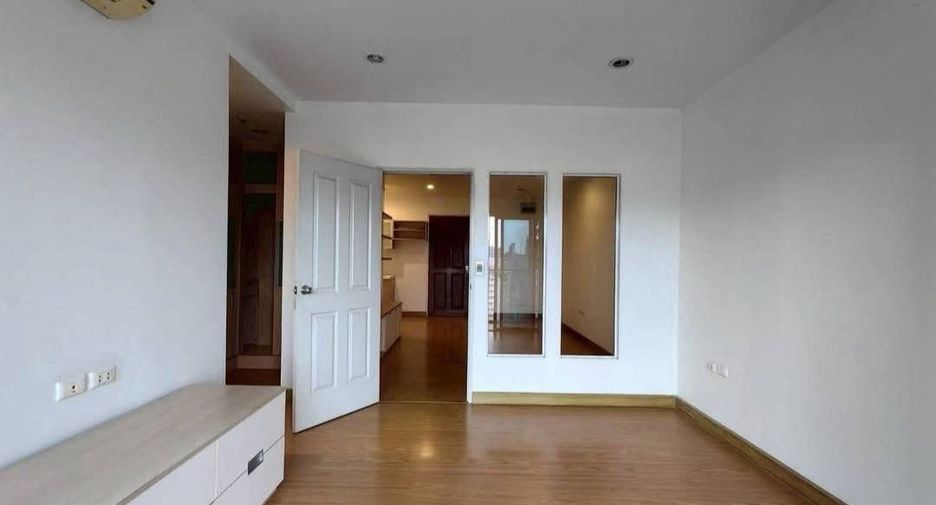 For sale 2 bedrooms condo in Ratchathewi, Bangkok