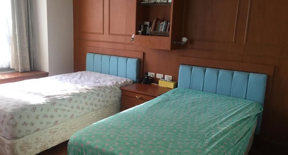 Condo en alquiler de 3 habitaciones en Pathum Wan, Bangkok