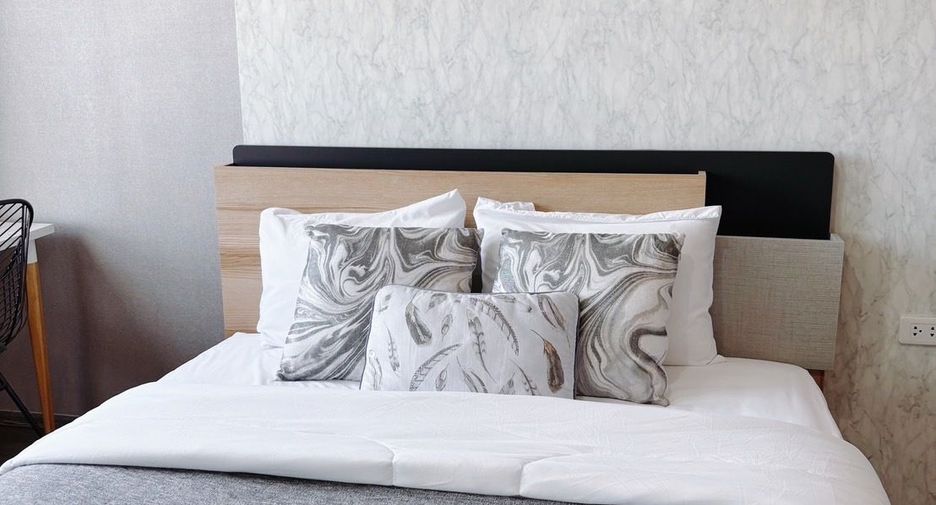For rent studio condo in Phra Khanong, Bangkok