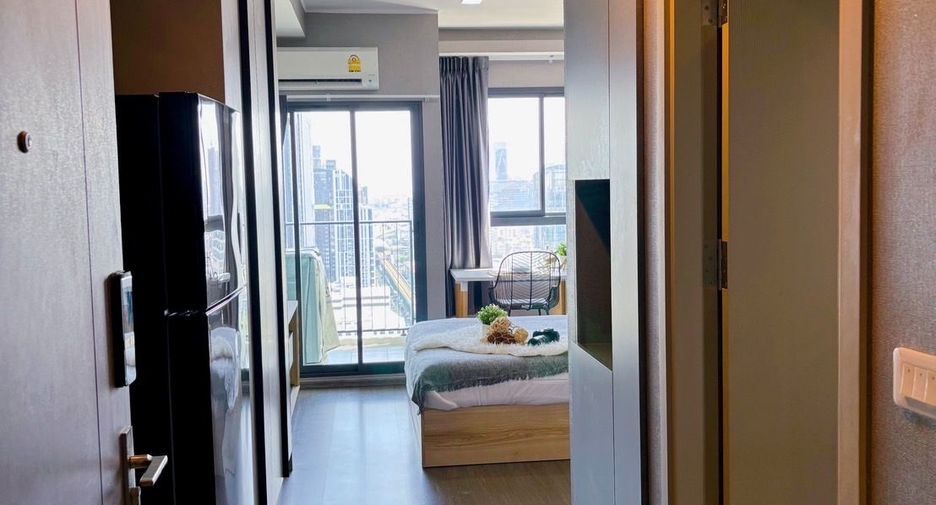 For rent studio condo in Phra Khanong, Bangkok