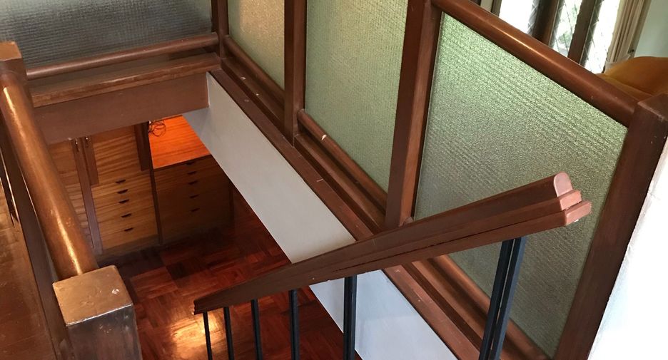 Haus zur Miete mit 3 Zimmer in Watthana, Bangkok