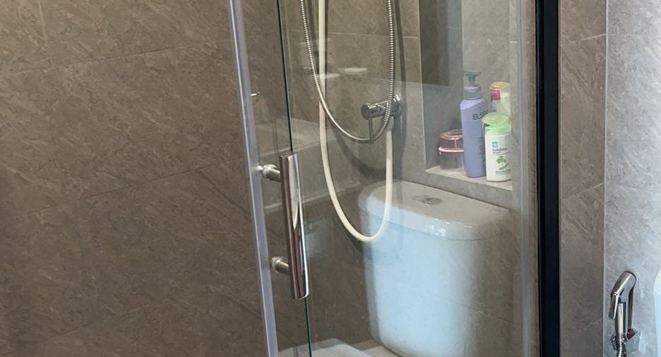 For rent 2 bedrooms condo in Bang Kapi, Bangkok