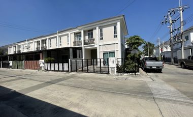 出售 3 卧室 联排别墅 在 Bang Phli, Samut Prakan