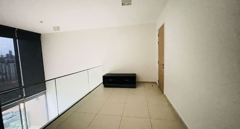For sale 2 bedrooms condo in Khlong Toei, Bangkok