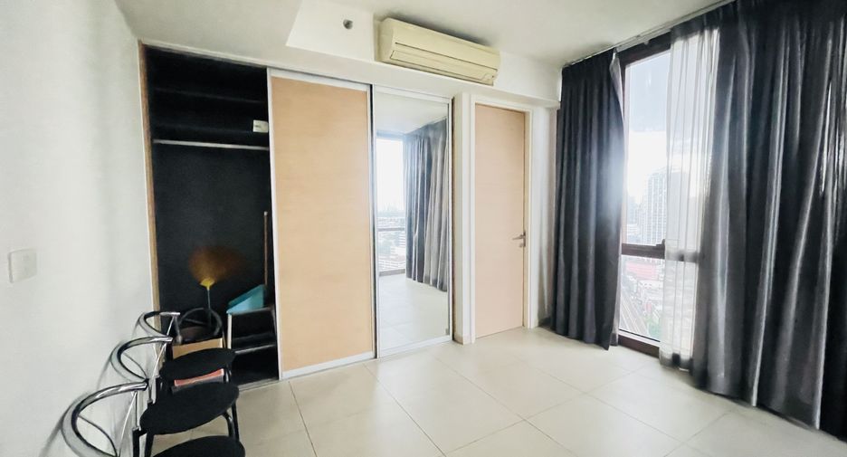 For sale 2 bedrooms condo in Khlong Toei, Bangkok