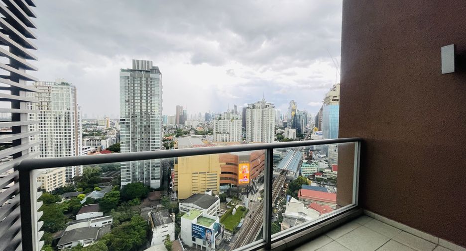 For sale 2 bedrooms condo in Khlong Toei, Bangkok
