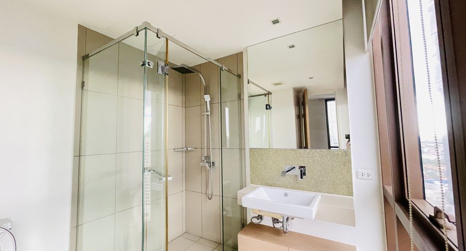For sale 2 bedrooms condo in Khlong Toei, Bangkok