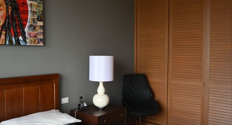 For rent 1 bed condo in Khlong San, Bangkok