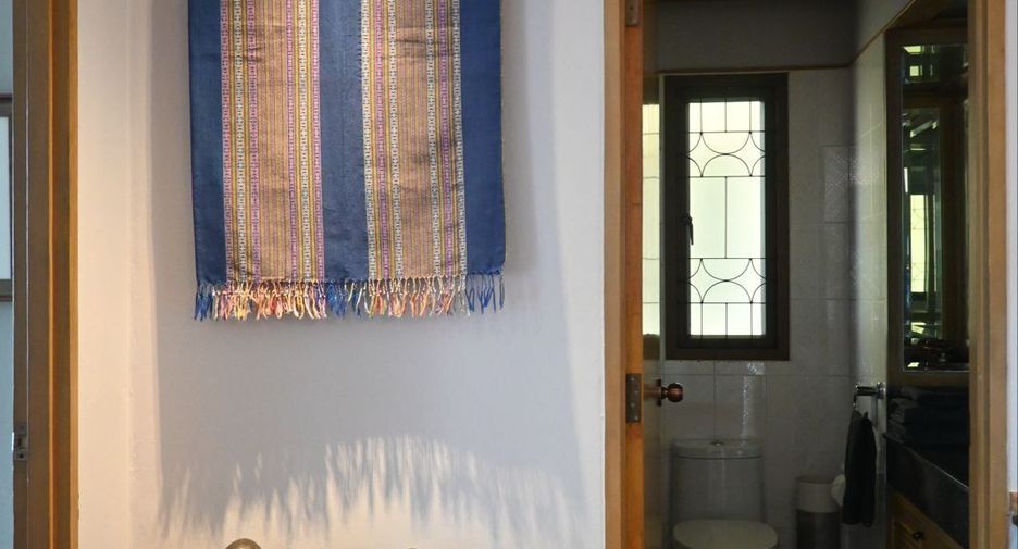For rent 1 bed condo in Khlong San, Bangkok