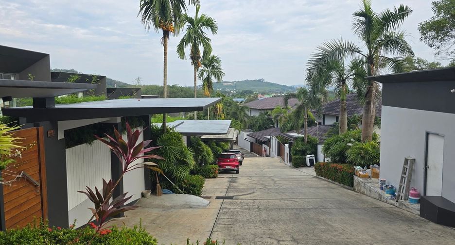 For rent 3 bedrooms villa in Mueang Phuket, Phuket