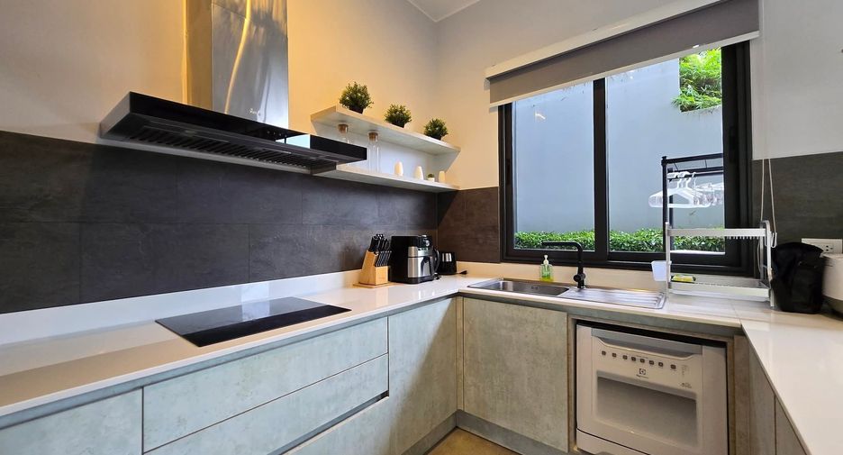 For rent 3 bedrooms villa in Mueang Phuket, Phuket