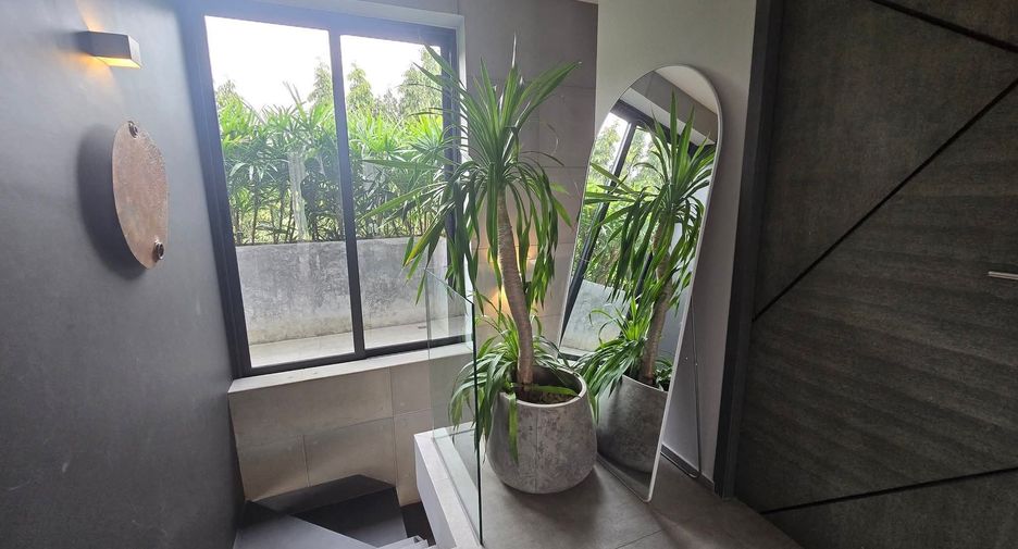 For rent 3 bedrooms villa in Mueang Phuket, Phuket