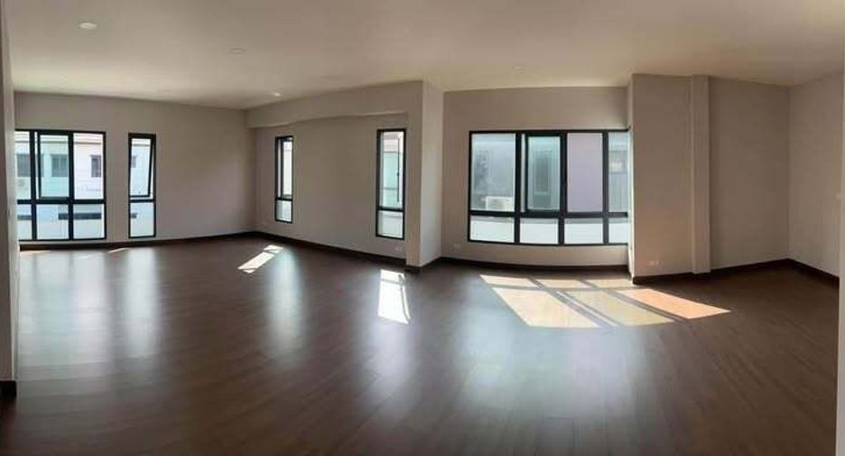 For rent 4 bedrooms house in Sai Mai, Bangkok