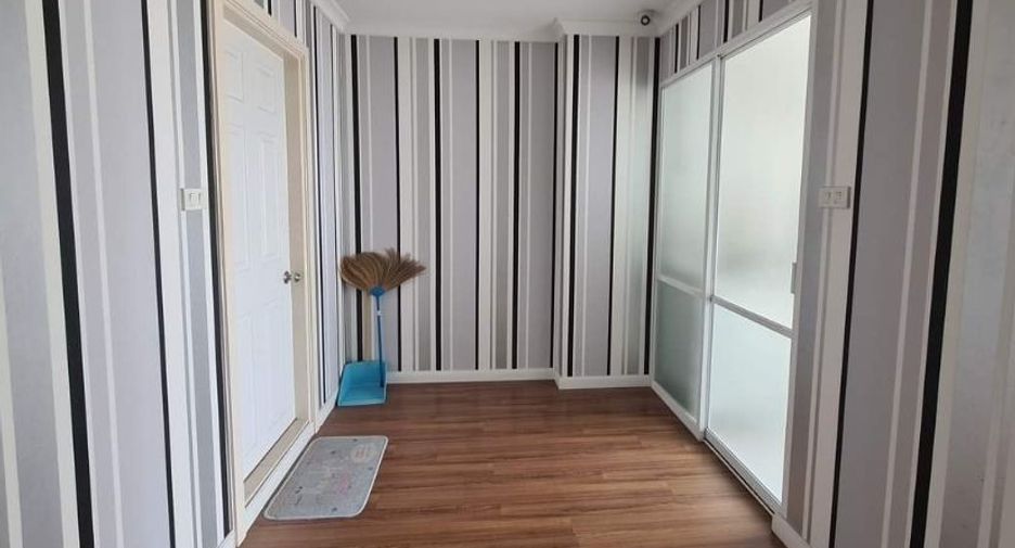 For sale 1 bed condo in Bang Phlat, Bangkok