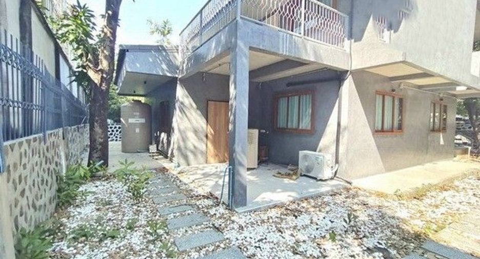 For rent 3 bedrooms house in Bang Kapi, Bangkok