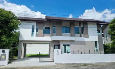 For sale 3 bedrooms house in Khan Na Yao, Bangkok