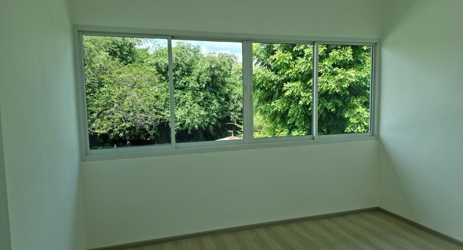 For sale 3 bedrooms house in Khan Na Yao, Bangkok