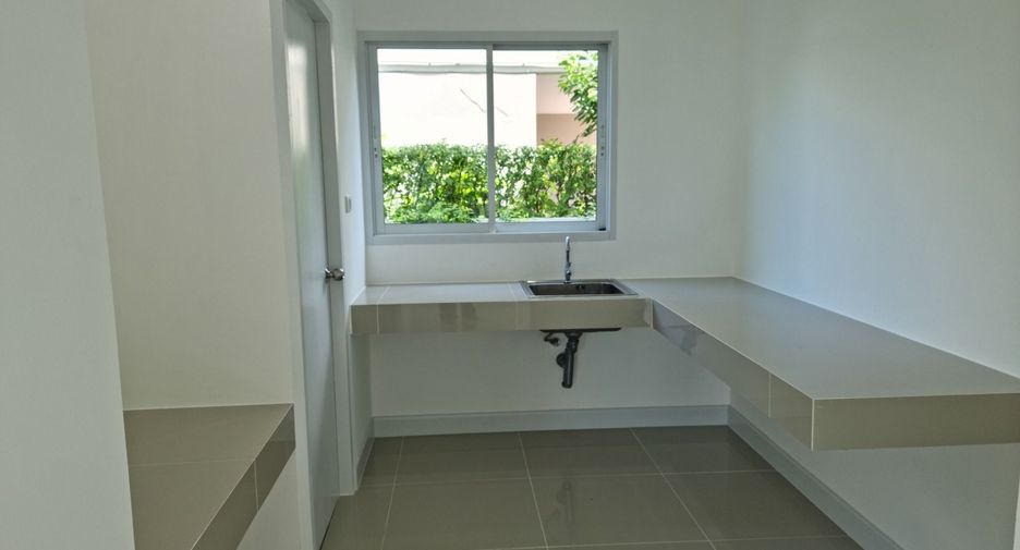 For sale 3 bedrooms house in Khan Na Yao, Bangkok