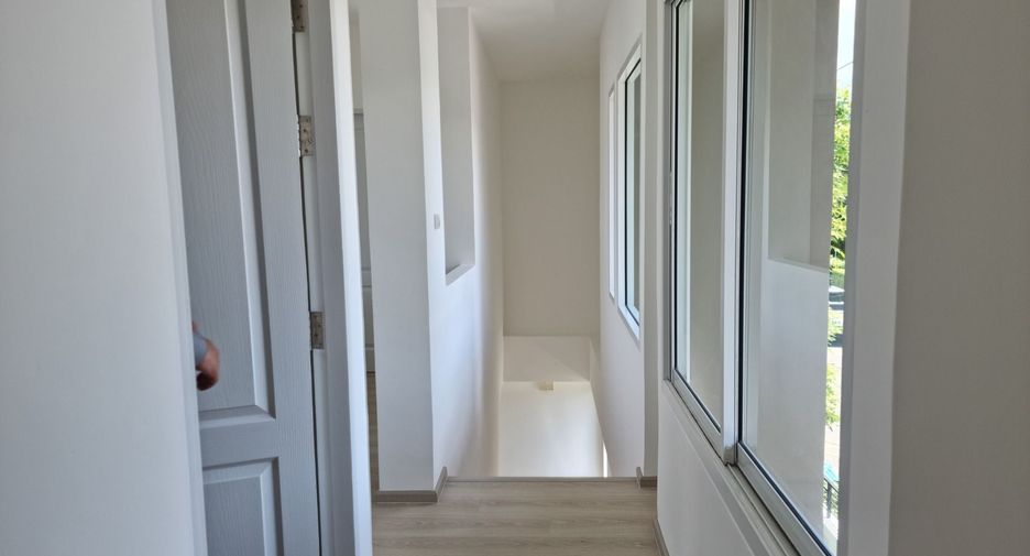 For sale 3 bedrooms house in Khan Na Yao, Bangkok