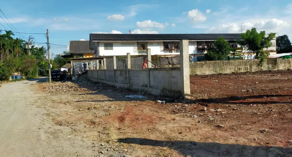 Terreno en venta en Bang Khun Thian, Bangkok