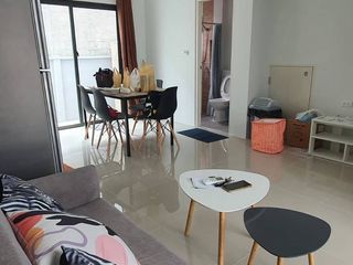 Casa adosada en venta de 3 habitaciones en Bang Sao Thong, Samut Prakan