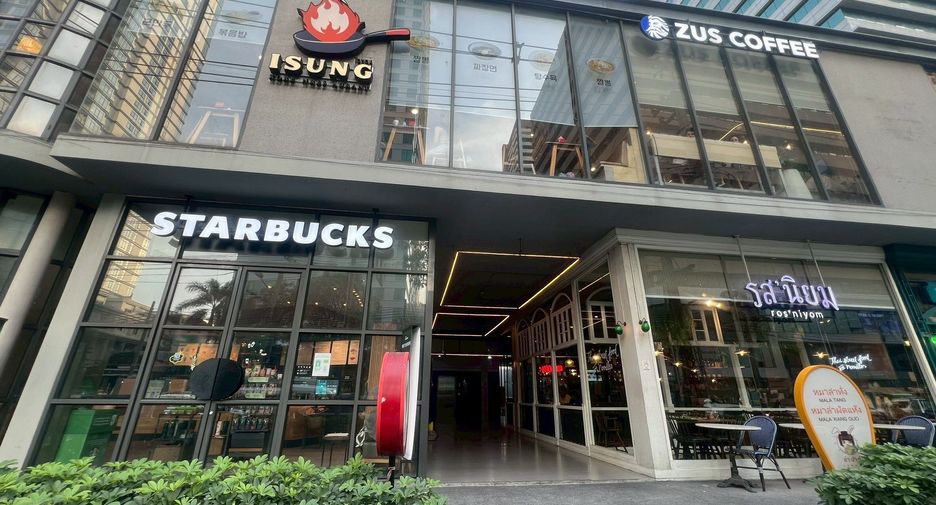 For rent retail Space in Watthana, Bangkok