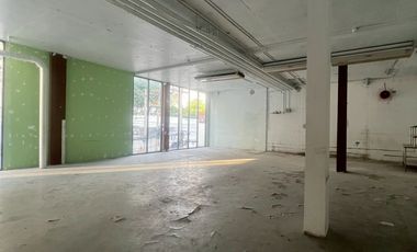 For rent retail Space in Watthana, Bangkok