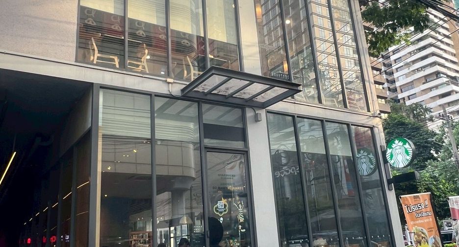For rent retail Space in Watthana, Bangkok