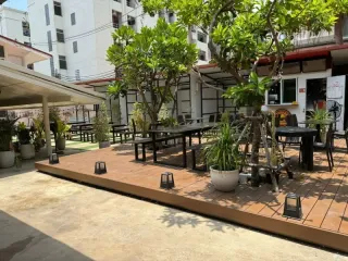 出售 商业空间 在 Khlong Toei, 曼谷