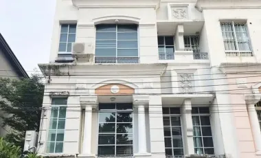 For rent 3 bedrooms house in Wang Thonglang, Bangkok
