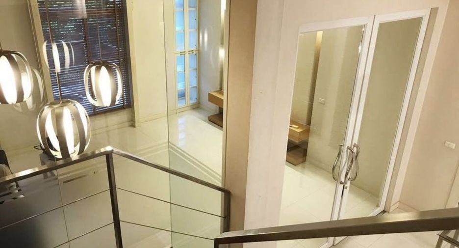 For rent 3 bedrooms house in Wang Thonglang, Bangkok