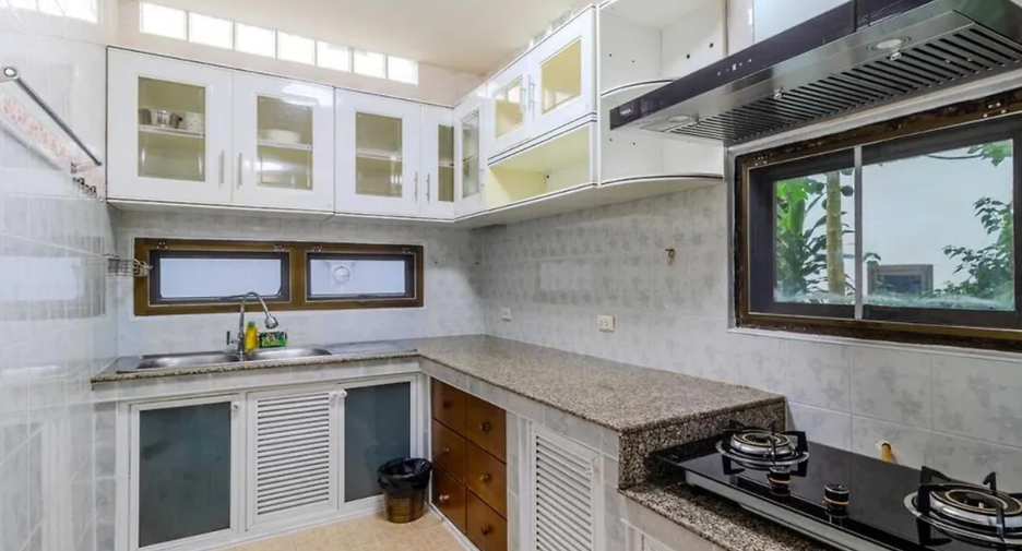 Villa zur Miete mit 4 Zimmer in Mueang Phuket, Phuket