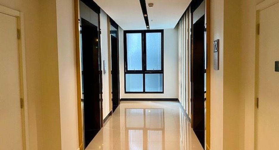 For sale 2 bedrooms condo in Khlong San, Bangkok