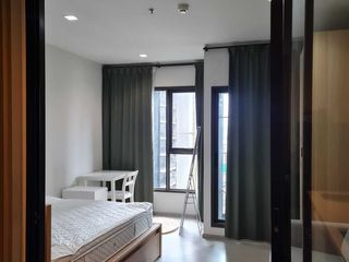 À louer studio condo à Huai Khwang, Bangkok