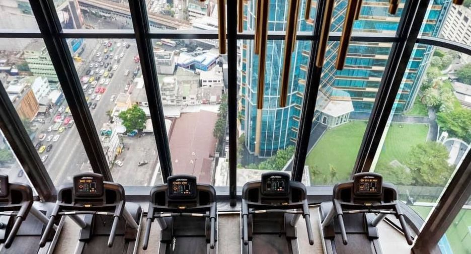 For rent 2 bedrooms condo in Khlong Toei, Bangkok