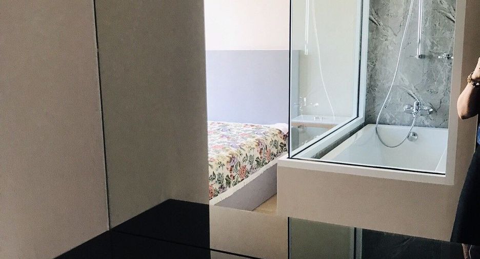 For rent 2 bedrooms condo in Khlong Toei, Bangkok