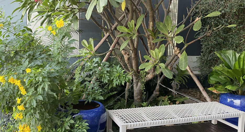 For rent 3 bedrooms condo in Sathon, Bangkok