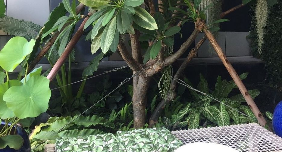 For rent 3 bedrooms condo in Sathon, Bangkok