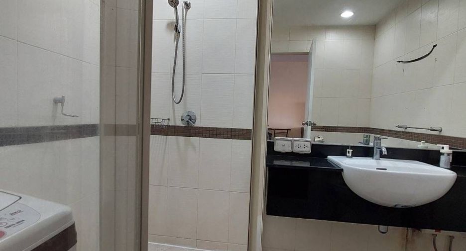 For sale 1 bed condo in Bang Rak, Bangkok