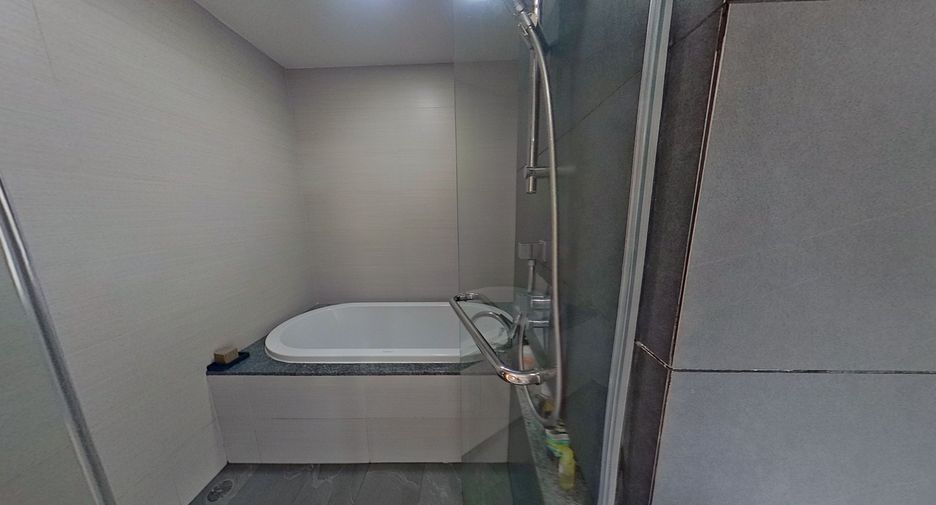 À vendre 2 chambres condo à Khlong Toei, Bangkok