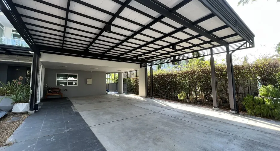 For sale 4 bedrooms house in Bang Phli, Samut Prakan