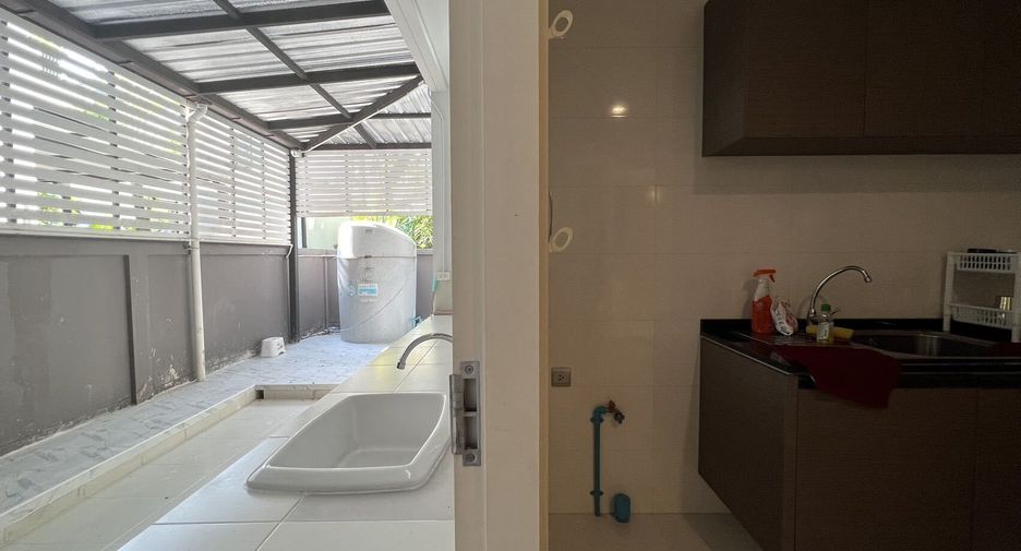 For sale 4 bedrooms house in Bang Phli, Samut Prakan